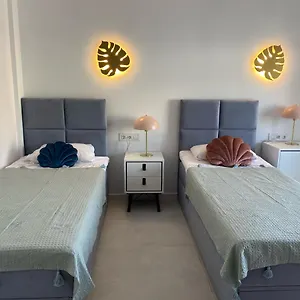https://tres-terrazas-ocean-view-apartment.adeje-hotels.com