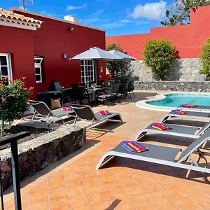 https://villa-consuelo-quiet-location-close-to-resorts.tenerifehoteles.net